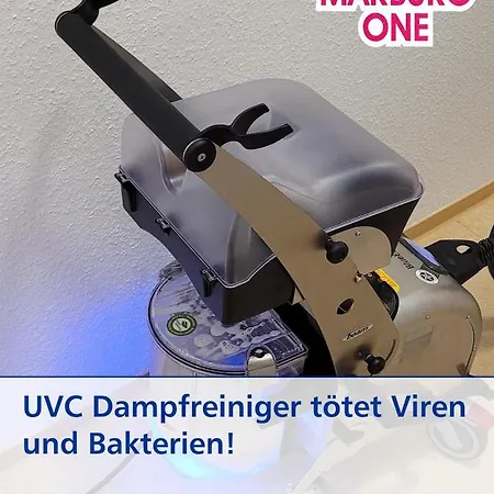 马尔堡旅舍 旅馆 *