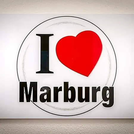 شباب-ماربورغ-وان بيت شباب Marburg